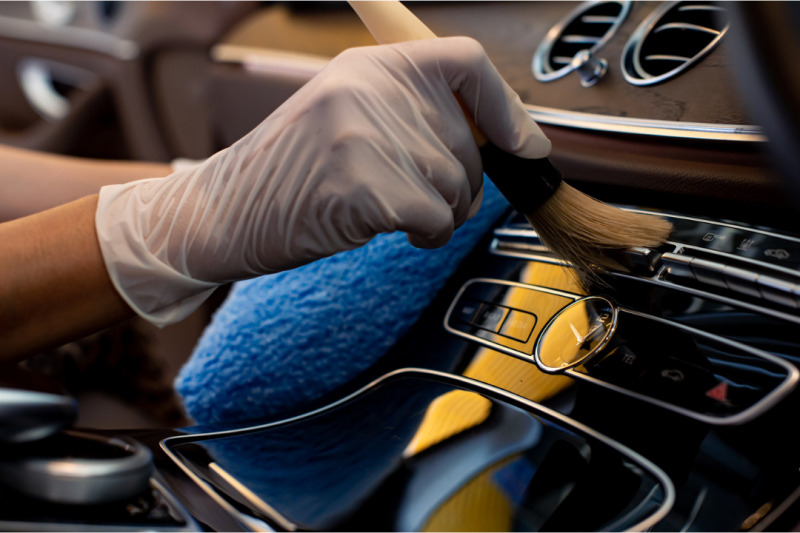 Limpeza automotiva: o que é necessário para uma limpeza completa?